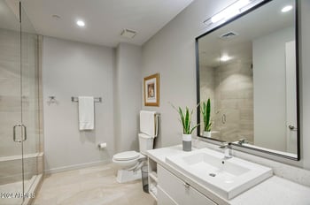 200 W Portland St #1311, Phoenix, AZ 85003
