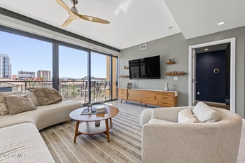 200 W Portland St #627, Phoenix, AZ 85003