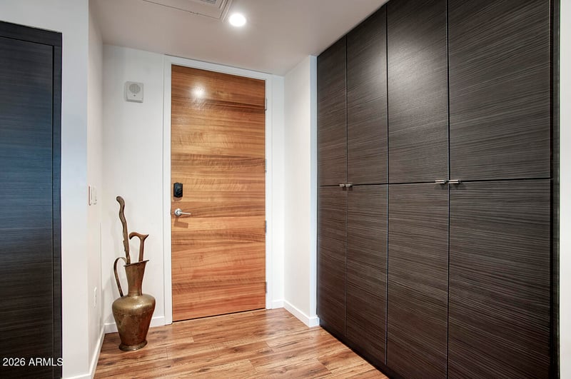 200 W Portland St #822, Phoenix, AZ 85003