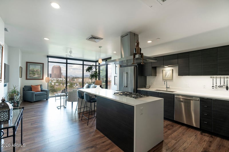200 W Portland St #822, Phoenix, AZ 85003