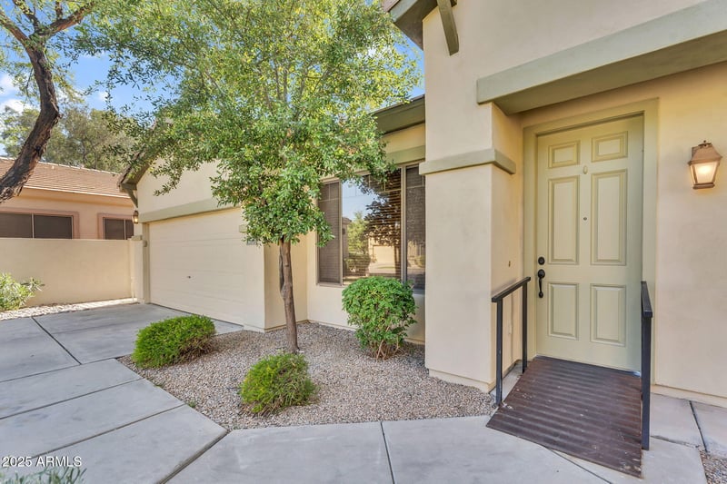 2000 Periwinkle Way, Chandler, AZ 85248