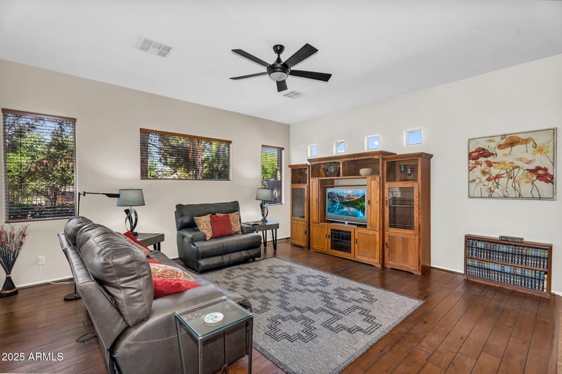 2000 Periwinkle Way, Chandler, AZ 85248