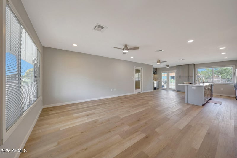 20002 Signal Butte Cir, Sun City, AZ 85373