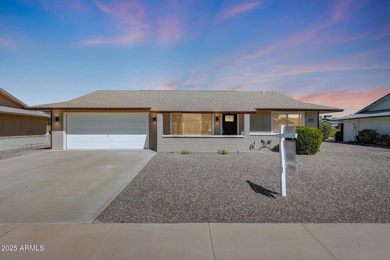 20002 Signal Butte Cir, Sun City, AZ 85373