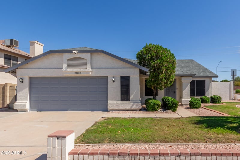 20003 43rd Dr, Glendale, AZ 85308