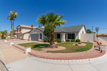 20003 43rd Dr, Glendale, AZ 85308