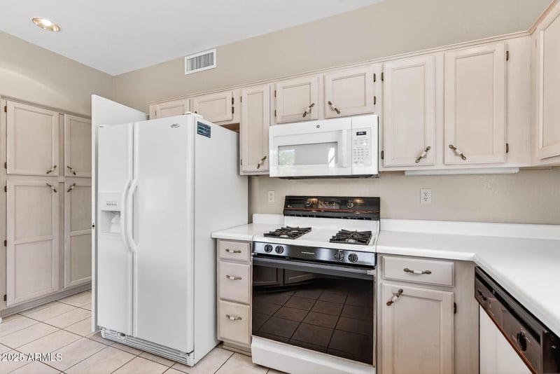 20004 129th Ln, Sun City West, AZ 85375