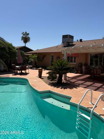 20008 Willowcreek Cir, Sun City, AZ 85373