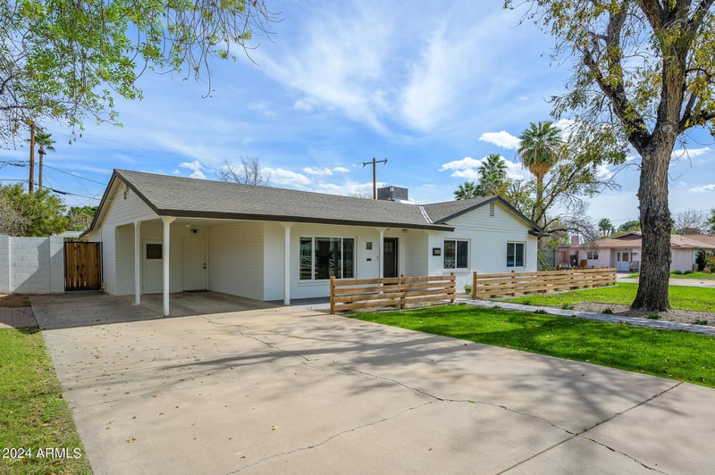2001 N 38th Pl, Phoenix, AZ 85008