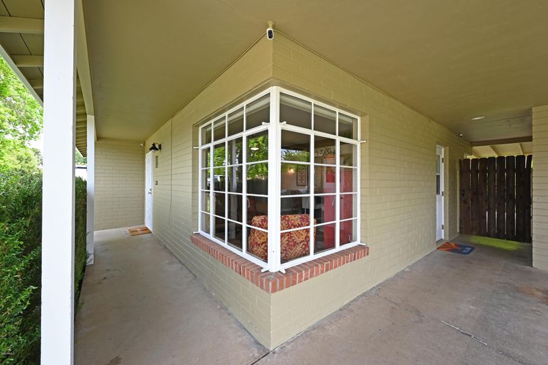 2001 N 39th St, Phoenix, AZ 85008