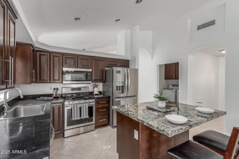 2001 Renee Dr, Phoenix, AZ 85024