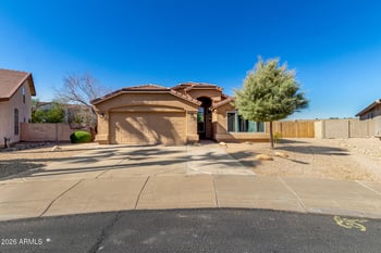 20016 65th Dr, Glendale, AZ 85308