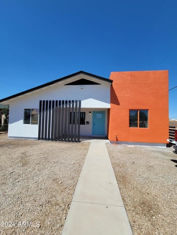 2002 Adams St, Phoenix, AZ 85009