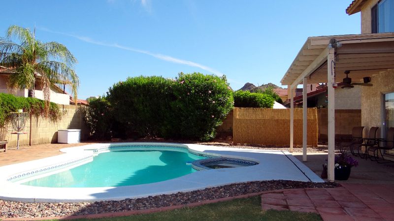2002 E Friess Dr, Phoenix, AZ 85022