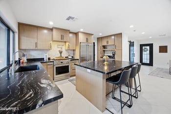 2002 E Vista Dr, Phoenix, AZ 85022