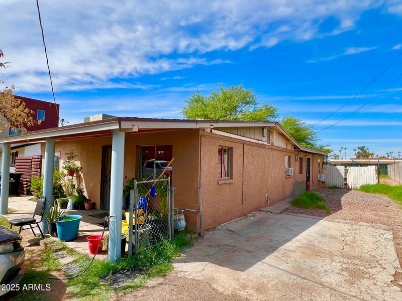 2002 Lawrence Rd, Phoenix, AZ 85015