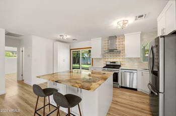 2002 N 39th St, Phoenix, AZ 85008