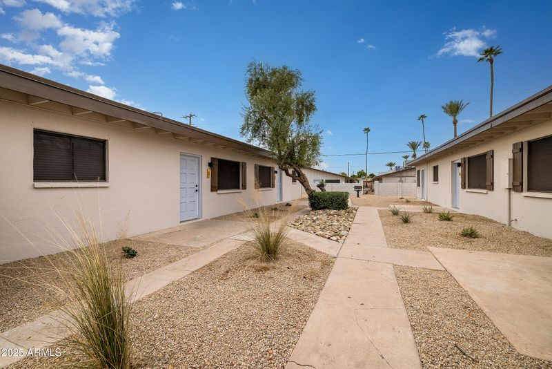 2002 N 50th St, Phoenix, AZ 85008