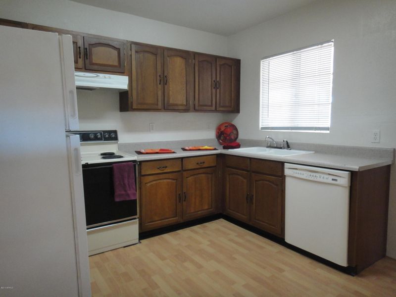 2002 W Holly St, Phoenix, AZ 85009