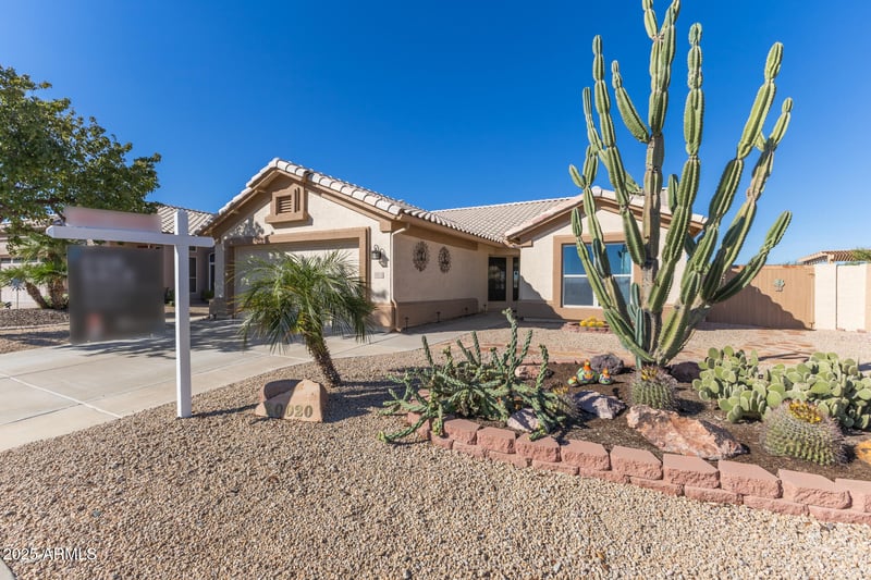 20020 Coyote Lakes Pw, Surprise, AZ 85378