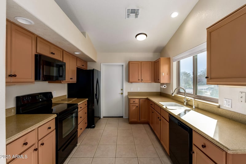 20020 Coyote Lakes Pw, Surprise, AZ 85378