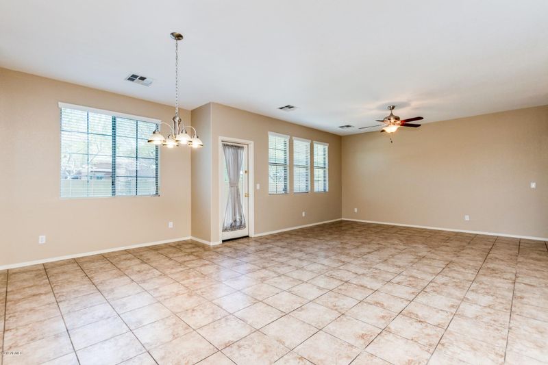 20020 N 49 Dr, Glendale, AZ 85308