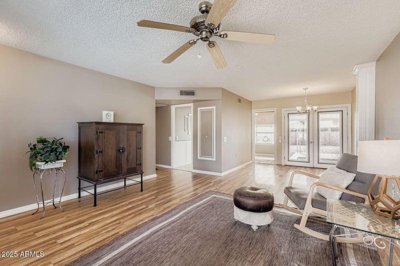 20025 Willowcreek Cir, Sun City, AZ 85373