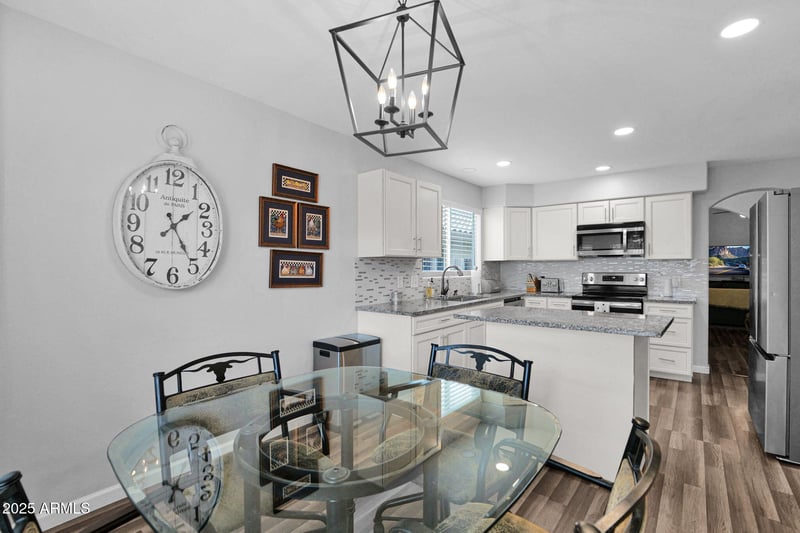 20028 30th Pl, Phoenix, AZ 85050