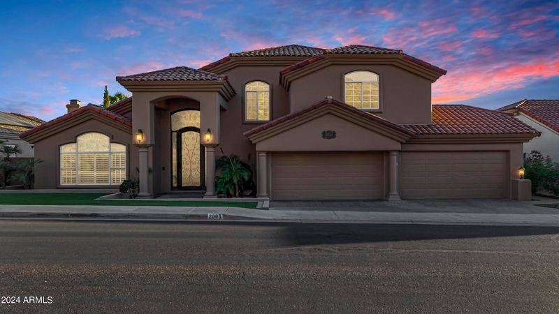 2003 E Clubhouse Dr, Phoenix, AZ 85048