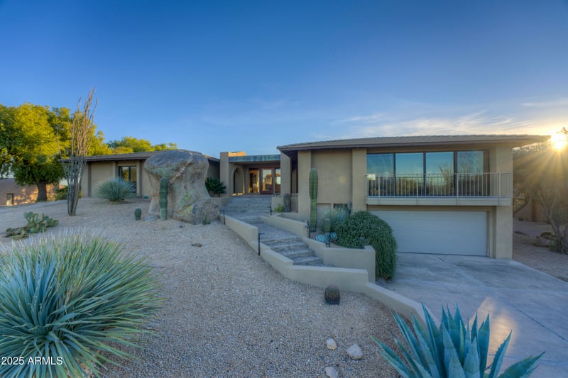 2003 E Smoketree Dr, Carefree, AZ 85377