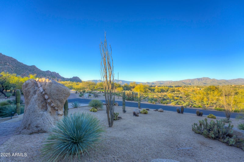 2003 E Smoketree Dr, Carefree, AZ 85377
