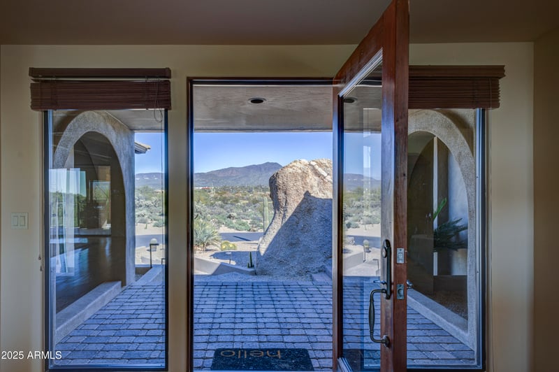 2003 E Smoketree Dr, Carefree, AZ 85377