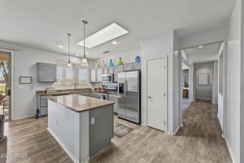 20031 N Clear Canyon Dr, Surprise, AZ 85374