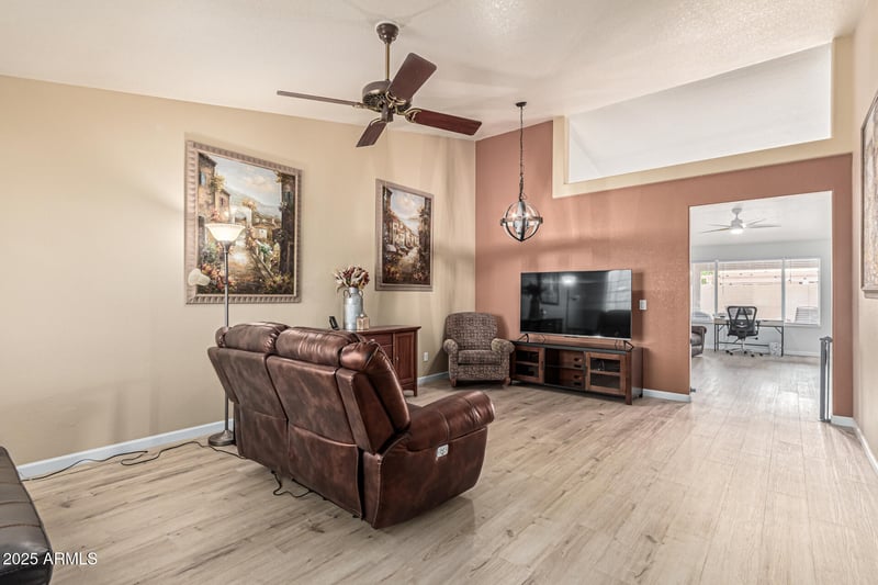 20037 110th Ln, Sun City, AZ 85373