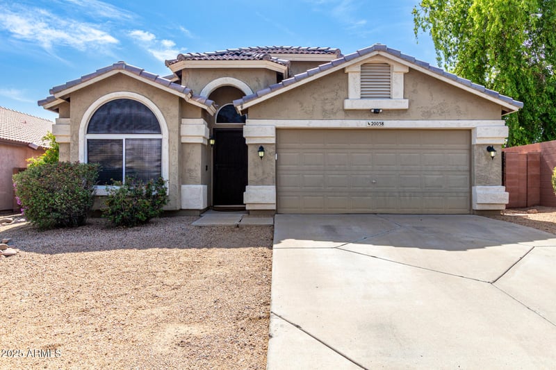 20038 38th Ln, Glendale, AZ 85308