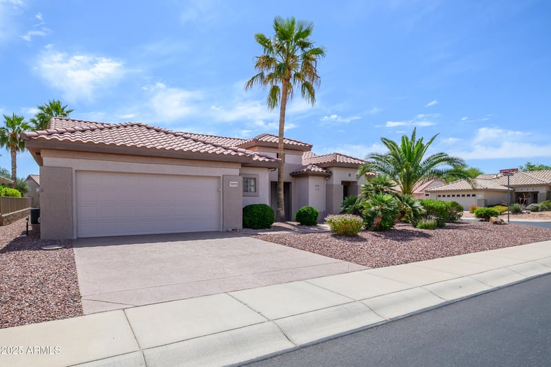 20039 Hearthstone Dr, Surprise, AZ 85374