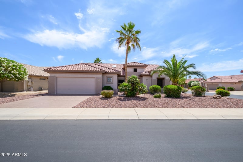 20039 Hearthstone Dr, Surprise, AZ 85374