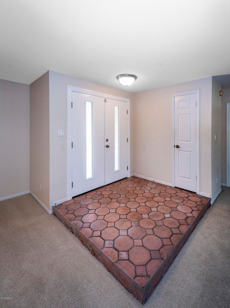 2004 E Vaughn St, Tempe, AZ 85283