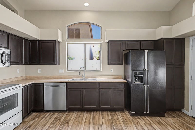 20040 13th Dr, Phoenix, AZ 85027