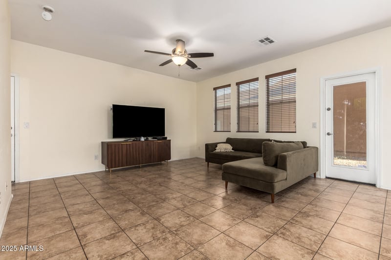 20045 49th Dr, Glendale, AZ 85308