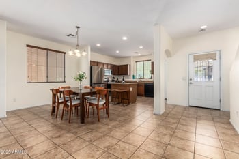 20045 49th Dr, Glendale, AZ 85308