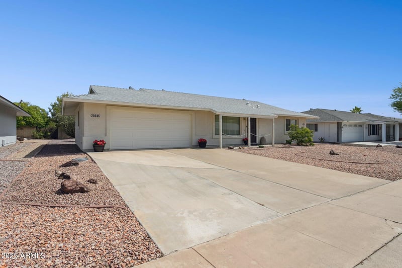 20046 Welk Dr, Sun City, AZ 85373