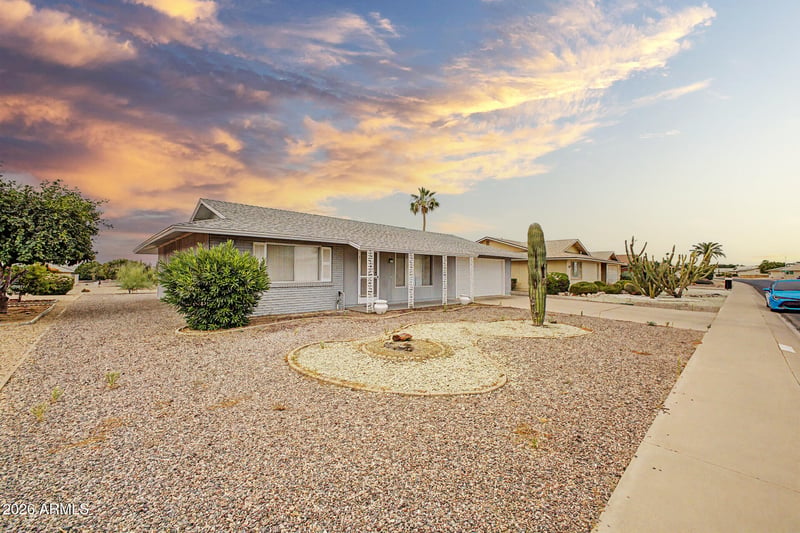 20049 Welk Dr, Sun City, AZ 85373