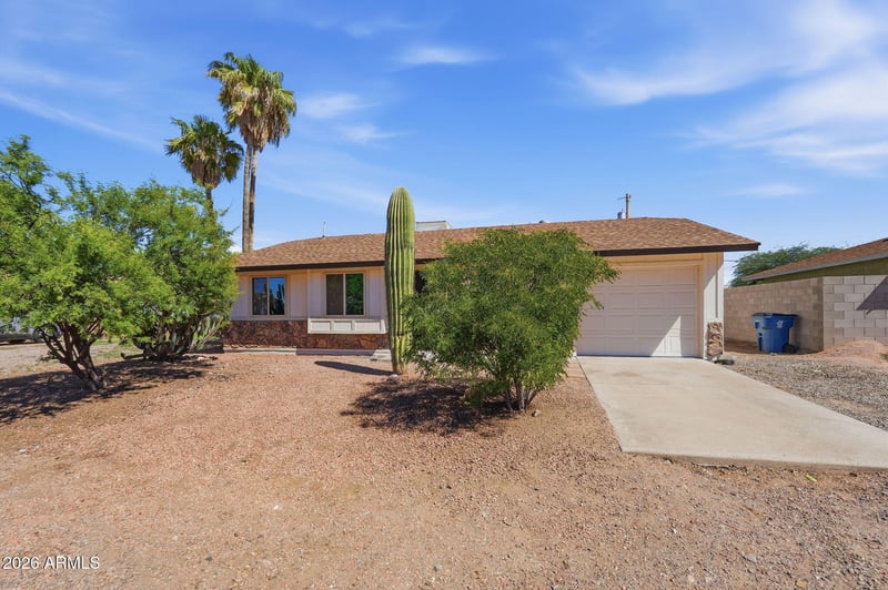 2005 S Apache Dr, Apache Junction, AZ 85120