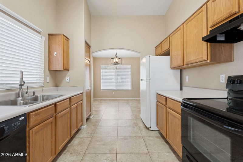 2008 Bluefield Ave, Phoenix, AZ 85022