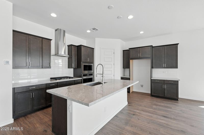 20081 El Nido Ln, Litchfield Park, AZ 85340