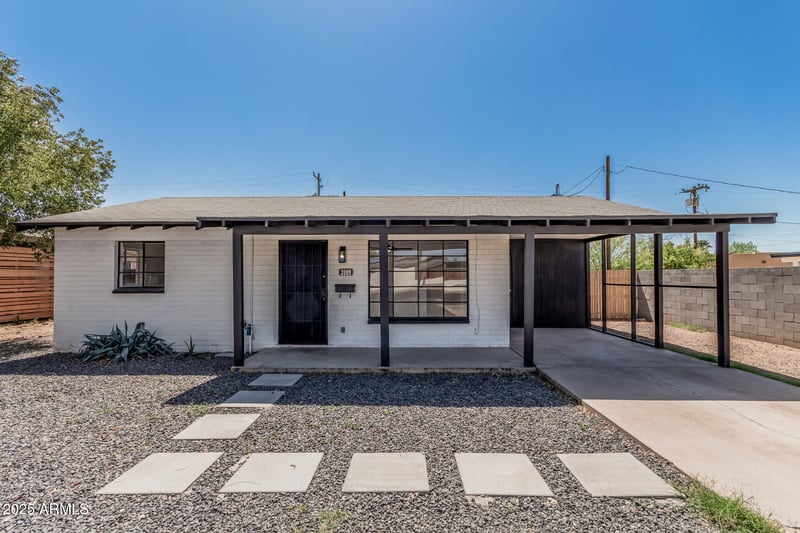 2009 Clarendon Ave, Phoenix, AZ 85016
