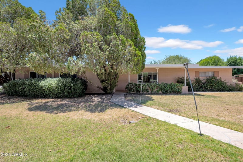 201 Gardenia Dr, Phoenix, AZ 85021