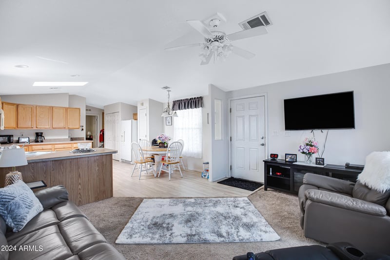 201 Greenfield Rd #11, Mesa, AZ 85206