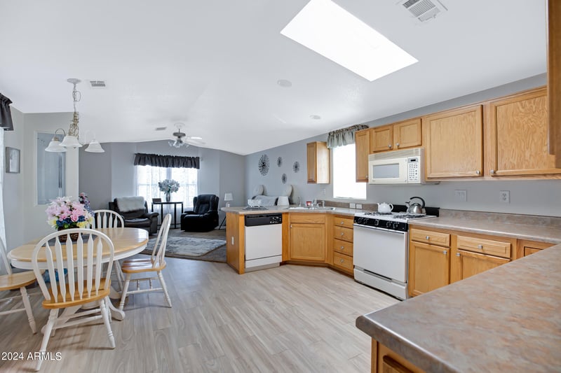 201 Greenfield Rd #11, Mesa, AZ 85206